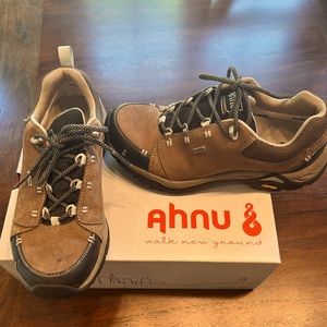 Women’s size 7 Ahnu hiking shoes
